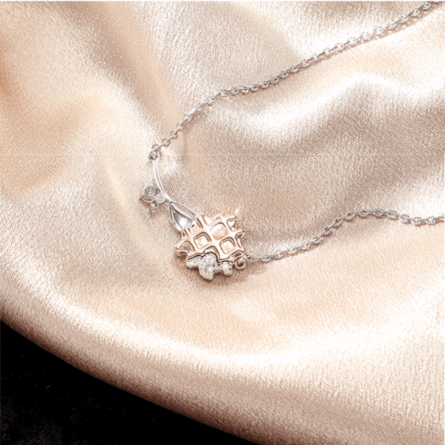 Rose Gold Waffle Necklace - Enola&SHEPersonalized NecklacePersonalized NecklacePersonalized NecklaceRose Gold Waffle Necklace